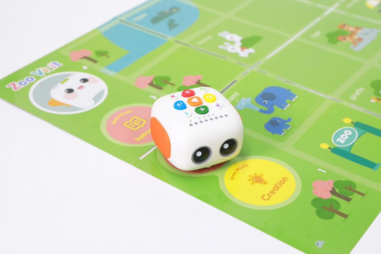 Kaip su AI išmokiau robotą kalbėti lietuviškai